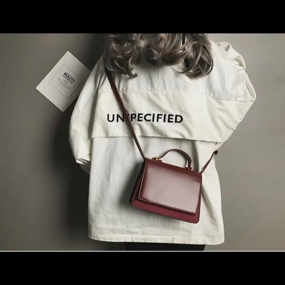 Cute Crossbody - Picture 7 of 7